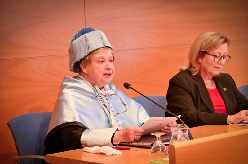 Olga Xirinacs, doctora honoris causa por la URV.